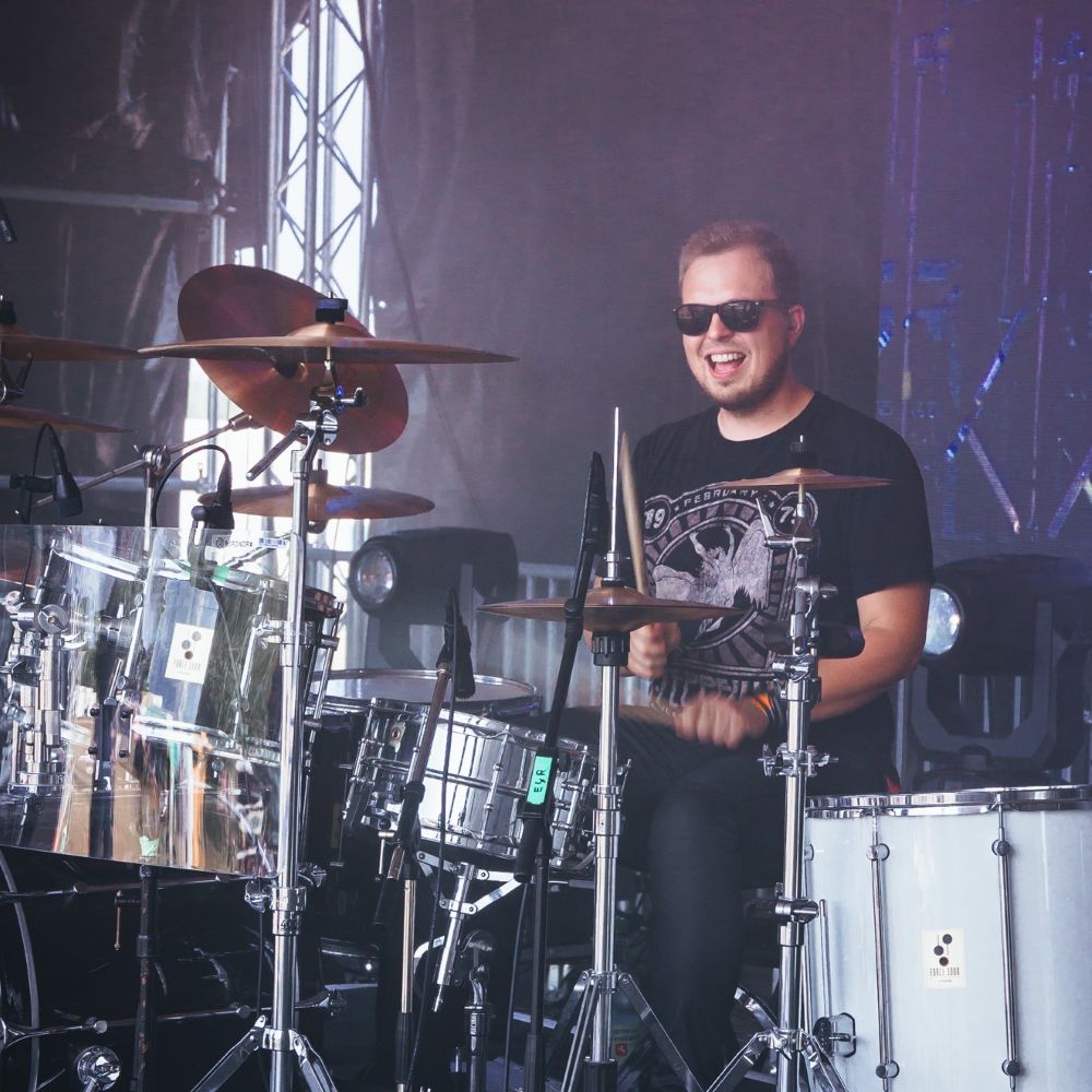 about-lukas-3 profile picture of the drummer Lukas from the invictus about page